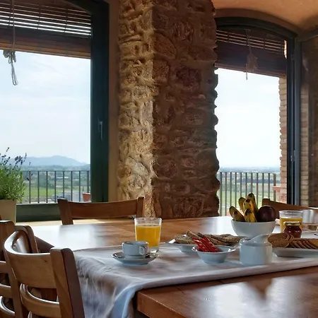 Mas Espelt Holiday home